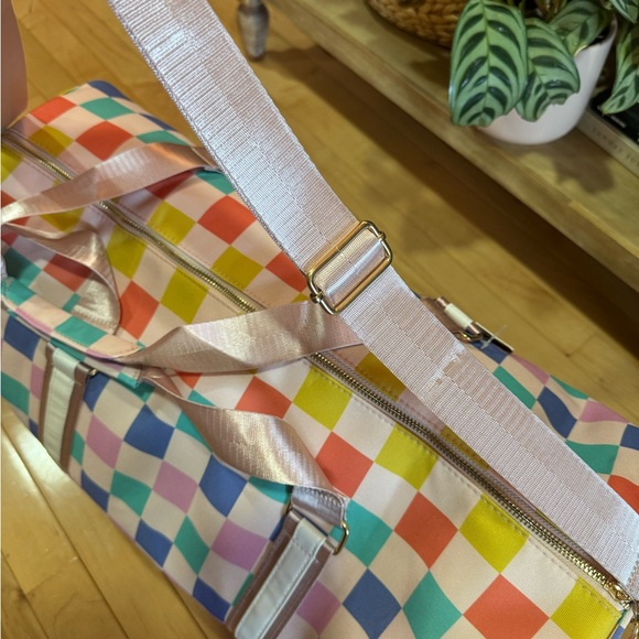 Multicolored Checkered Pattern Duffle Weekender Bag 🩷🧡💛💚🩵💜 - Picture 5 of 9